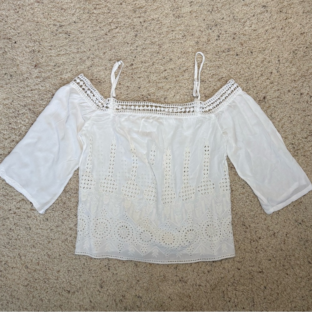 Lovestitch Women’s Beautiful White Eyelet Lace Off-Shoulder Blouse Small Boho‎